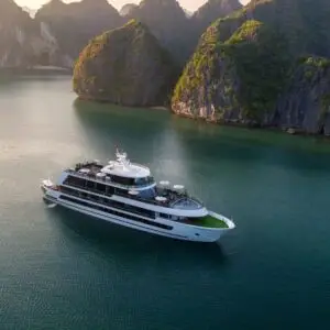 Du Thuyền Stellar of the Seas