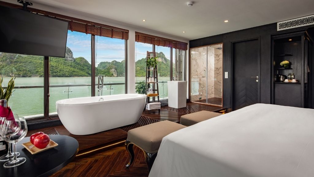 du-thuyen-stellar-of-the-seas-executive-suite-bon-tam